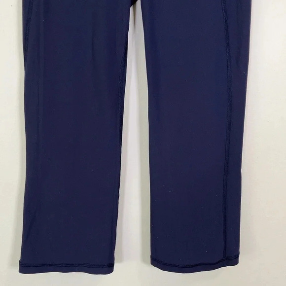 LULULEMON | REVERSIBLE GATHER AND CROW CROP IN PURPLE - Picture 3 of 10